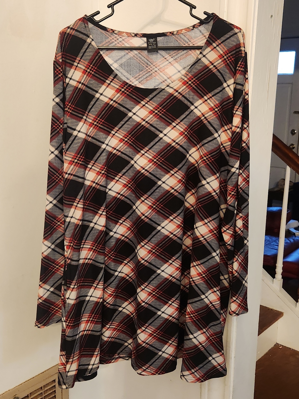 Women's Plaid Scoop Neck Tunic - Black, Red & Cream